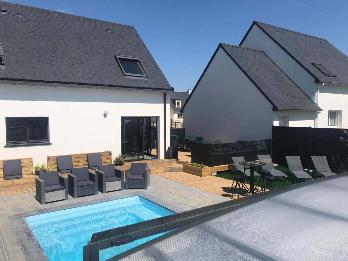 Maison 10 Pers En Bord De Mer Avec Piscine Chauffee Toute L'Annee, Spa Et Hamman Surzur Exterior foto